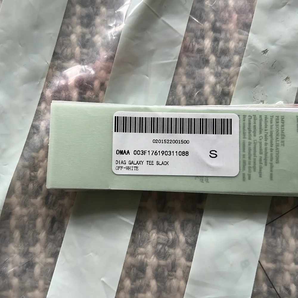 Off white Galaxy Men’s Tee Size S Used Extremely Rare Perfect Condition - Picture 9 of 9